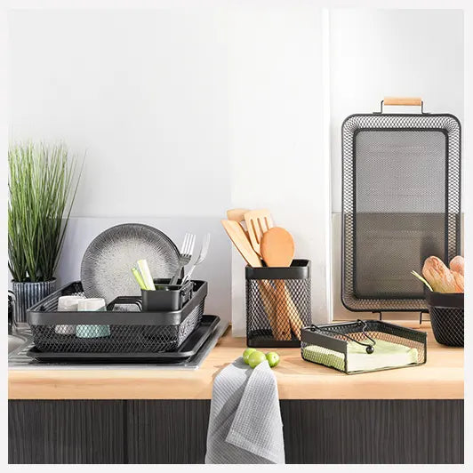 Escurreplatos de metal con bandeja y cubiertero negro "Mayaj" - 169225