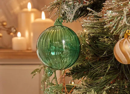 Bola de Navidad de cristal a rayas verdes de 8 cm - 198384