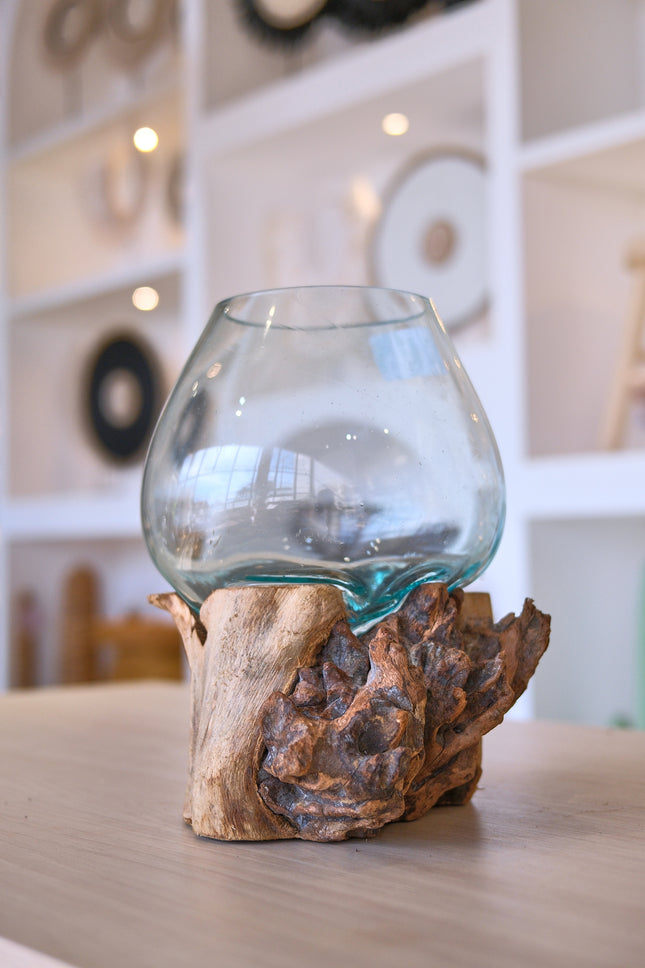 Jarrón de vidrio sobre tronco de madera 20cm  - MB099
